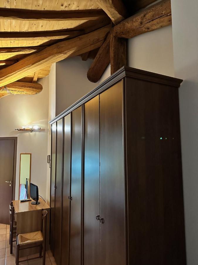 Agriturismo La Rasdora Porto Mantovano Exterior foto